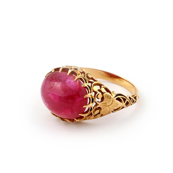 Burmese Cabochon Ruby and Gold Ring